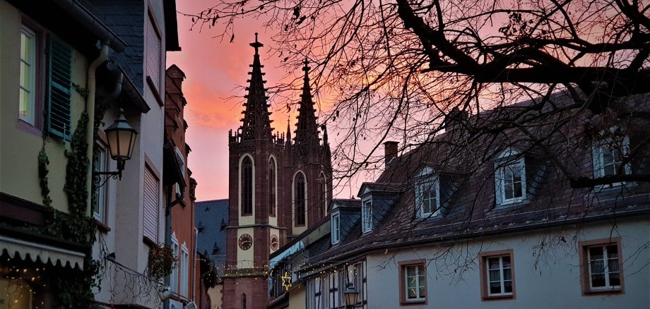 Winterlicher Sonnenuntergang überm Dom